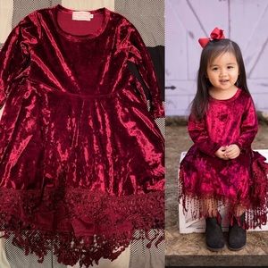 Worn once for photo shoot size 3T